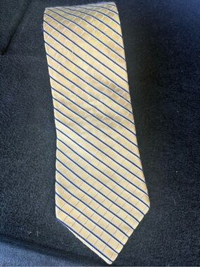 Tommy Hilfiger Yellow Tie with Blue Diagonal Stripes